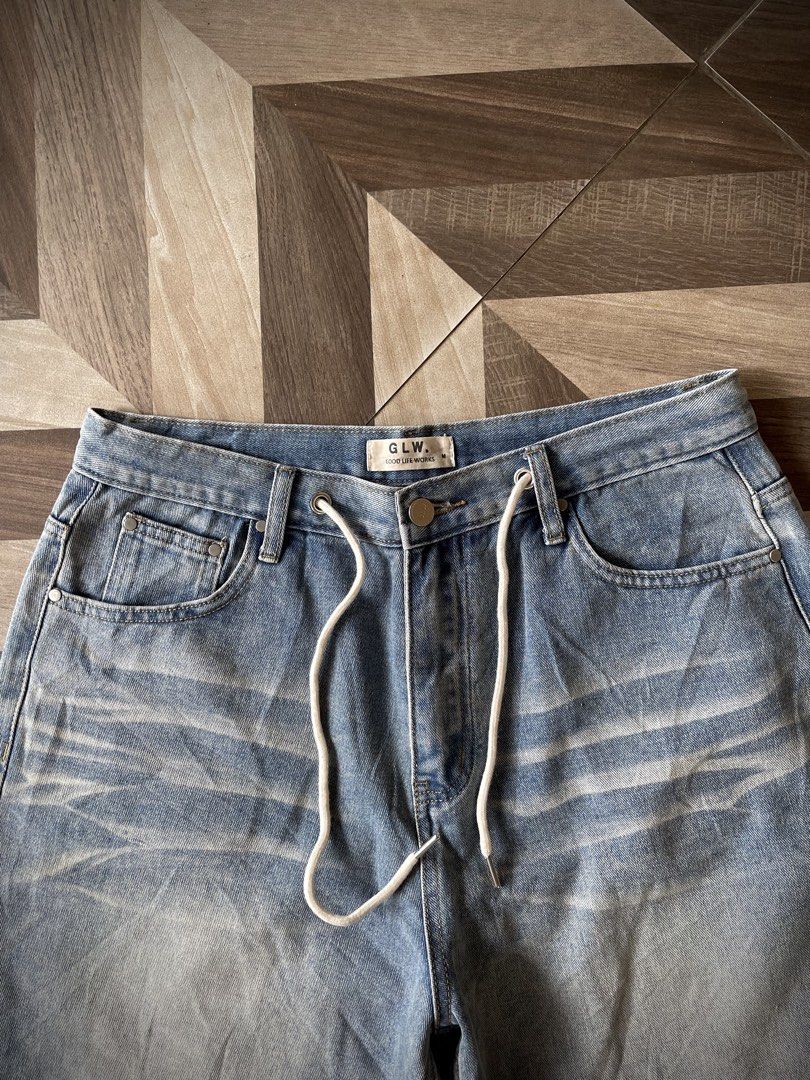 GLW Light Washed Carpenter Jorts (Category: Shorts) located in Pagadian. Submitted by thrift.wrld (Listing ID 1467712120, Image 3). Description: ( GLW Light Washed Carpenter Jorts ) Dimensions: • Waist: 34 • Length: 24 • Thigh: 15.5 • Hem: 14 Drop Prices: • Mine: 500 + ₱9O shipping fee (sf).