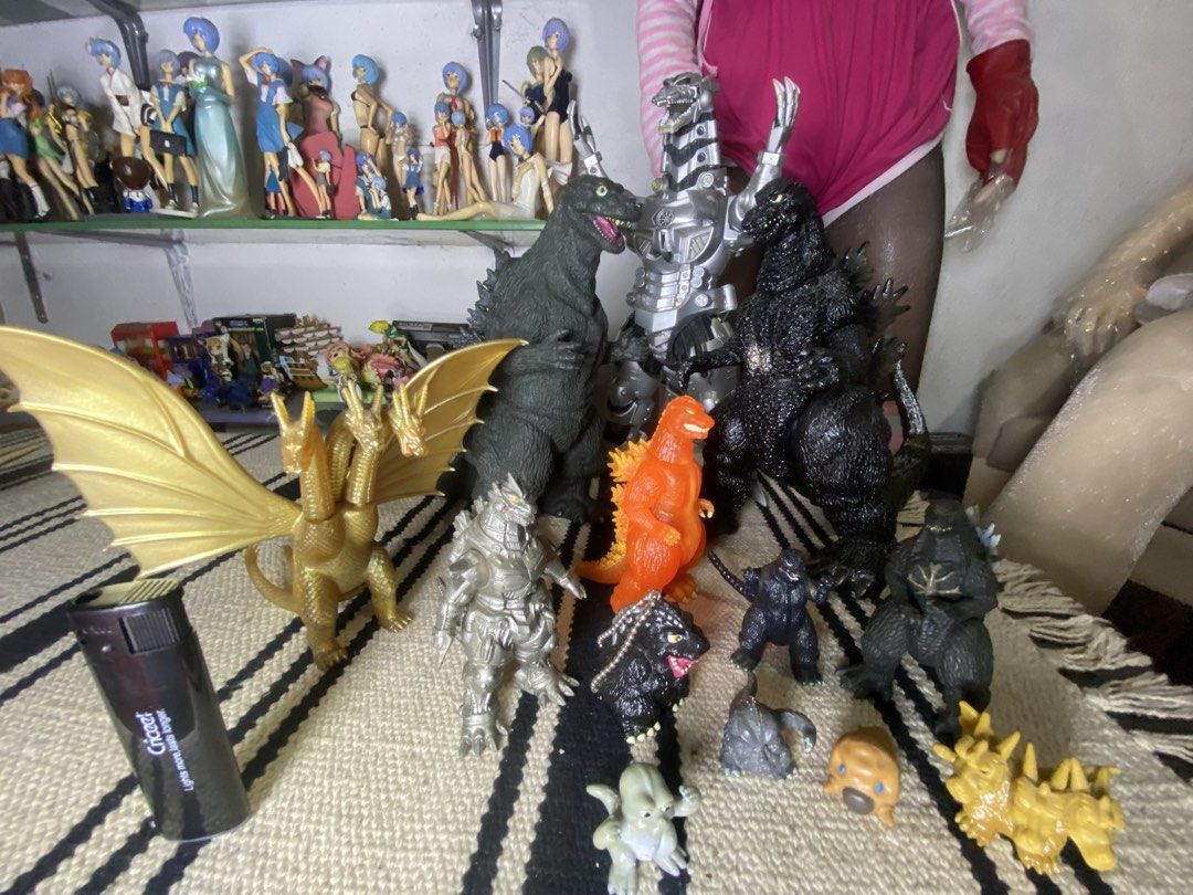 Godzilla Assorted (Category: Figurines & Statues) located in Maria Aurora. Submitted by zorotoyz (Listing ID 1467725935, Image 2). Description: Pm me mark pics Battery operated walking godzilla yung dalawa toho japan 1993 walking gozila yung black Unmark vintage godzila yyng 1950s na godzilla Mecha missing parts canons and weapons right jaw plate missing. bat op working .