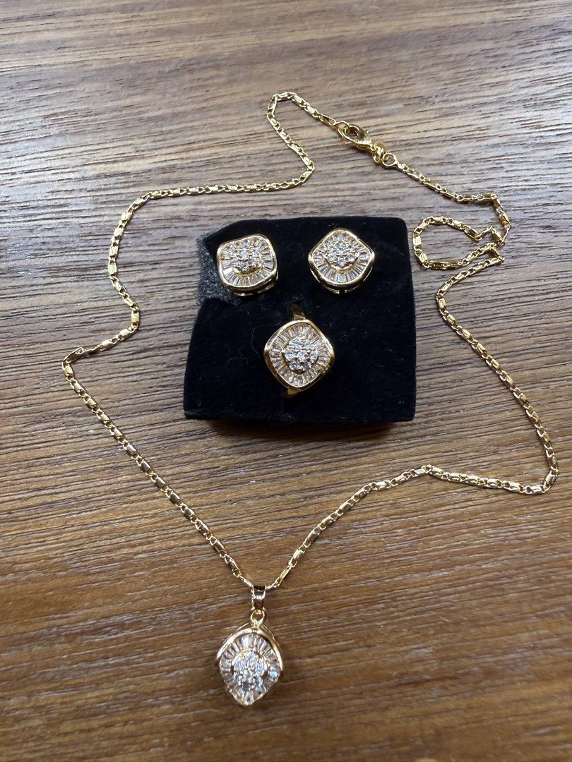 Gold Fancy Jewelry Set #5 (Category: Other Accessories) located in Iloilo. Submitted by dabyladaby2 (Listing ID 1467679469, Image 1). Description: Brand New Fancy Jewelry Only Not Pawnable Ring -Size 6.