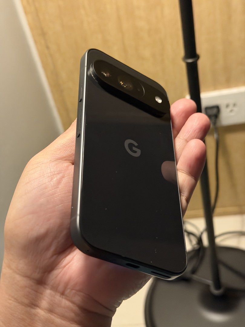 Google Pixel 9 - 128 Gb (Category: Google Pixel) located in Makati City. Submitted by cvt96 (Listing ID 1467739732, Image 3). Description: - Brand/Model: Google Pixel 9 - Storage Capacity: 128GB - Color: Obsidian Black - Condition: Good physical and working. No scratch and dents. -Battery @ 100% Capacity, 224 cycle count - Inclusions: Original box - Connectivity: Unlocked, Dual SIM (tested with GOMO and SMART) Physical SIM+eSIM, eSIM+eSIM - Trans
