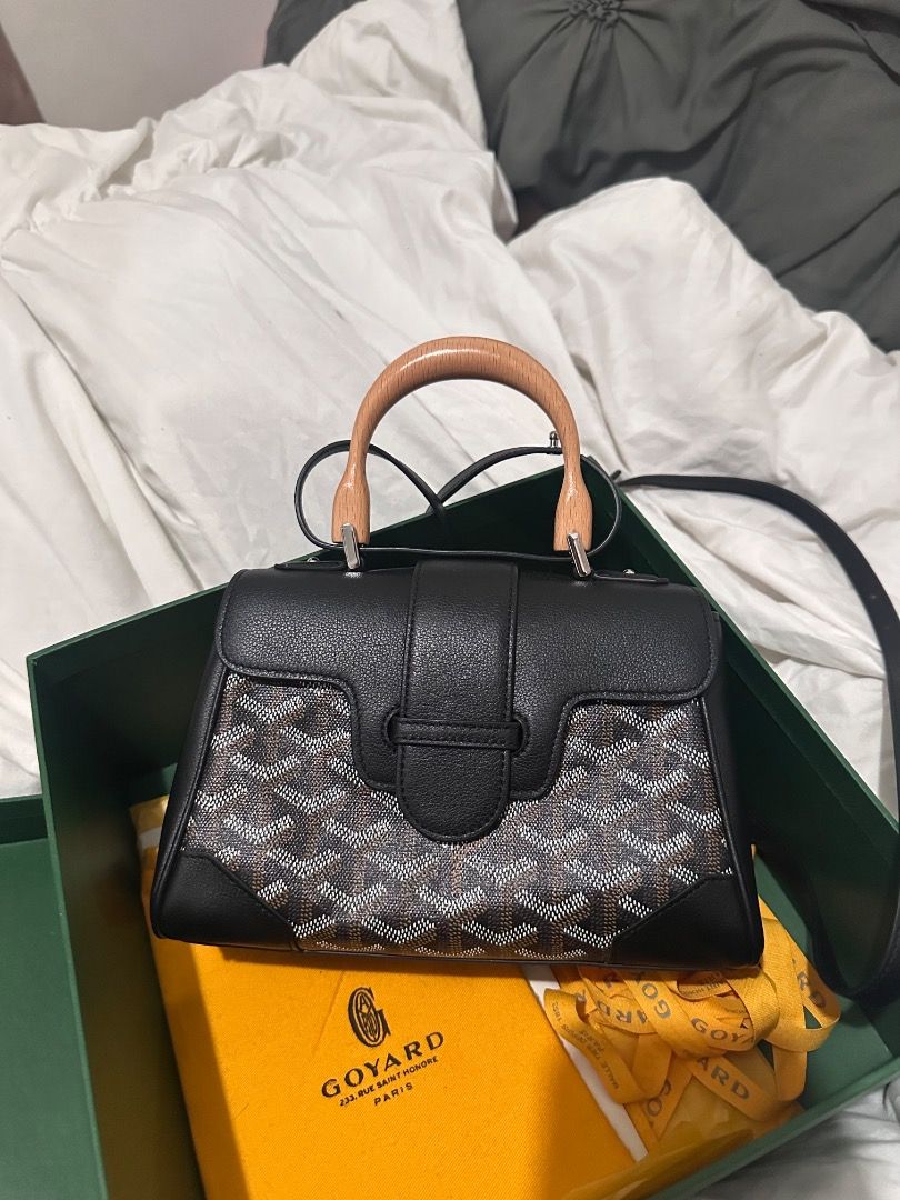 Goyard Mini Saigon (Category: Luxury Bags & Wallets) located in Quezon City. Submitted by mofu1 (Listing ID 1467791305, Image 1). Description: -Original -With box, dustbag, strap .