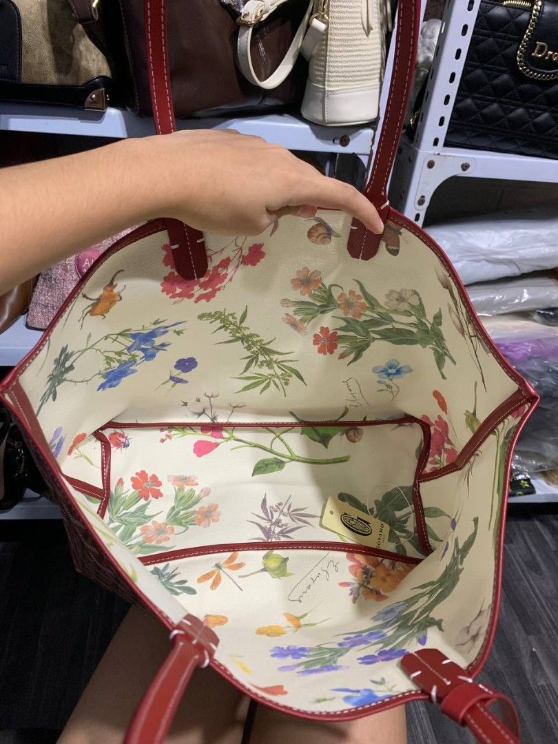 Goyard Reversible Tote Bag (Category: Tote Bags) located in Valenzuela. Submitted by _prettysimplecollection (Listing ID 1467781227, Image 3). Description: .
