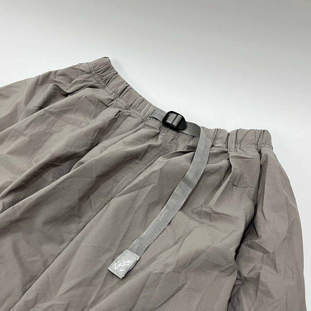 GRAMICCI - GRAY NYLON FLARE SKIRT (Category: Skirts) located in Lucena. Submitted by southsidekartell (Listing ID 1467740140, Image 2). Description: FREESIZE FITS ALL NO MAJOR ISSUES IN GREAT CONDITION GRAY COLORWAY .