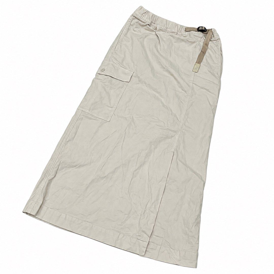 GRAMICCI x BEAMS - UTILITY SKIRT (Category: Skirts) located in Lucena. Submitted by southsidekartell (Listing ID 1467739626, Image 1). Description: SMALL GOOD CONDITION ISSUE STAINS NEED WASH ALSO .