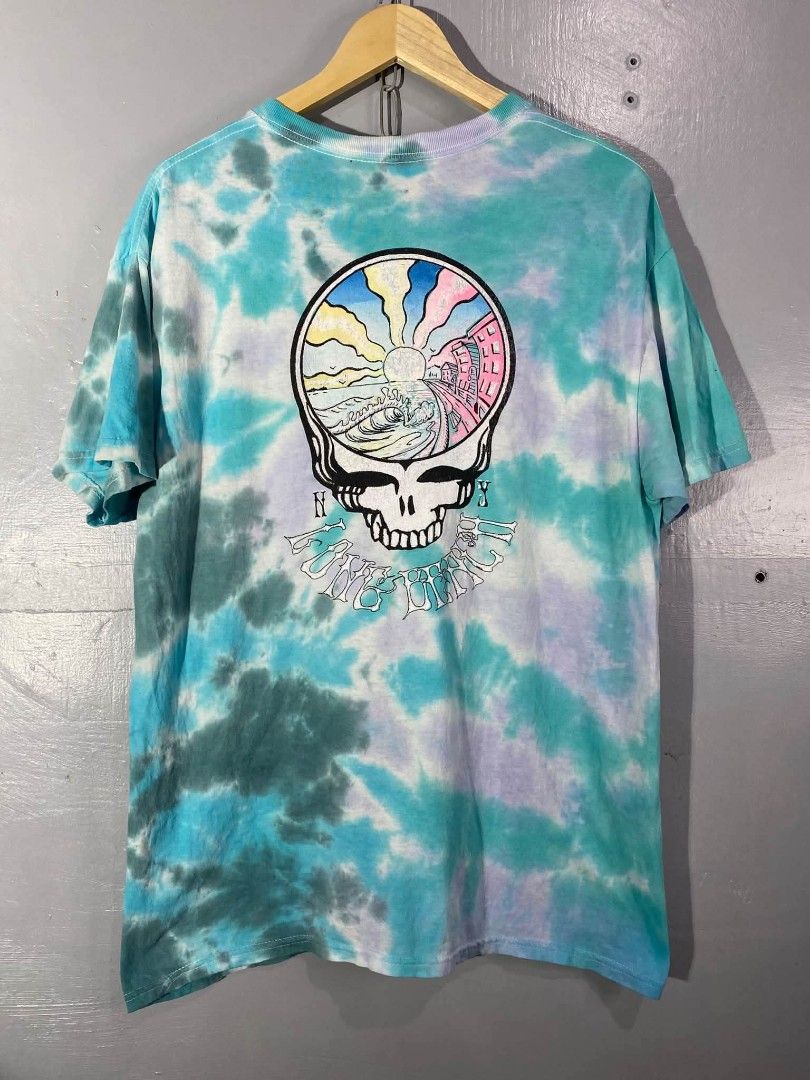 Grateful Dead Long Beach (Category: Tshirts & Polo Shirts ) located in Cabuyao City. Submitted by junkthreads.finds (Listing ID 1467737234, Image 2). Description: Tag: Colortone Dimes: 21x28 Issue(s): Hairlines Color may vary due to lightning..