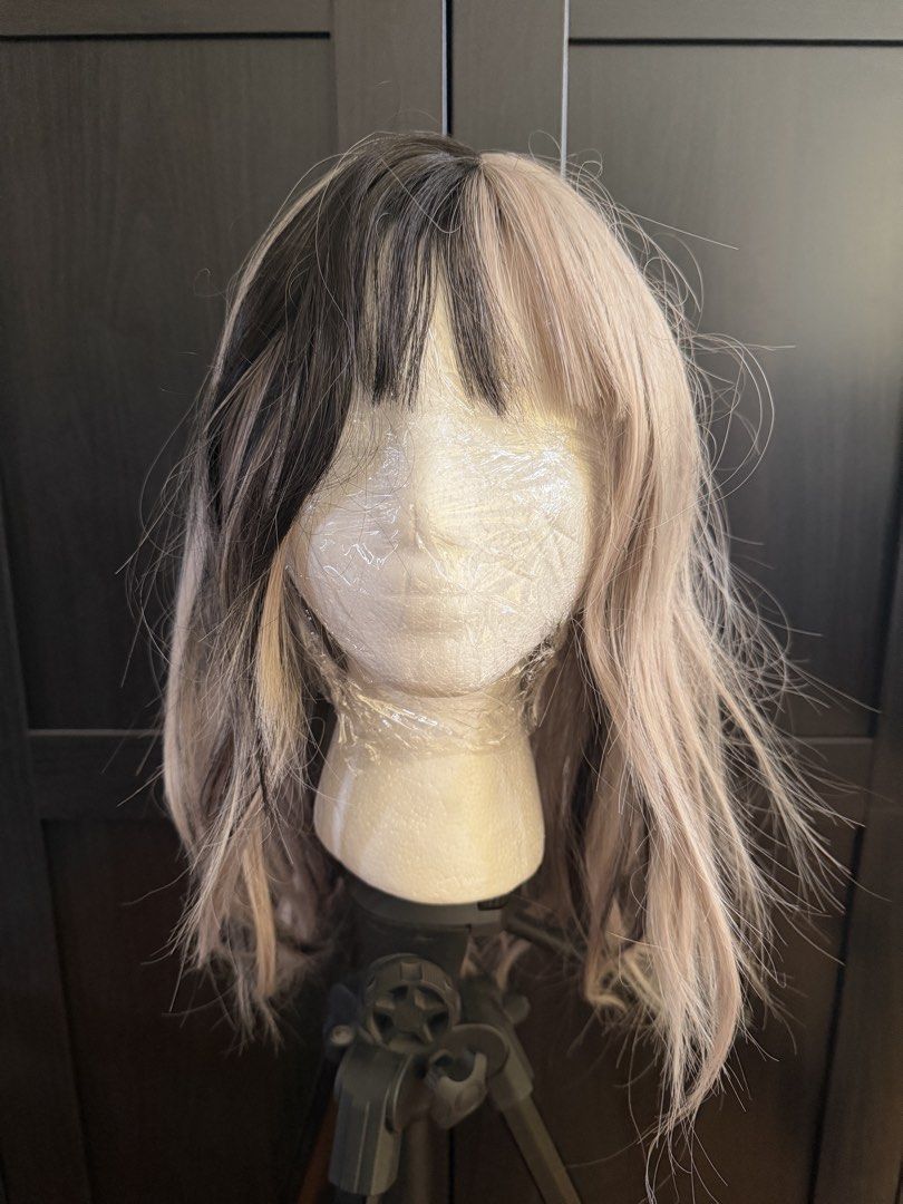 Gray and Black Wig (Category: Hair) located in Caloocan City. Submitted by olimijme (Listing ID 1467606575, Image 1). Description: Gray and Black Wig -newly washed -unstyled -cut bangs -not super thick Shipping through Lalamove or Grab only, fee to be shouldered by buyer.