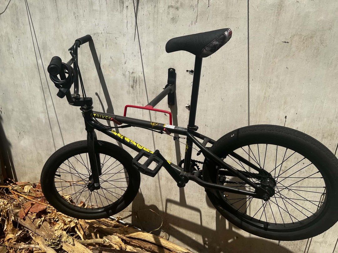 GT Performer 20 BMX Bike (Category: Bicycles) located in Marikina City. Submitted by barcafavela (Listing ID 1467646099, Image 1). Description: Gt Performer 20” 20.5 frame All stock except for the gyro rear brakes and seatpost. Used only for Cruising, Manuals and bunny hop practice. Rfs: house renovation Pickup/meetup: marikina provident No reply means not interested ✌🏼.