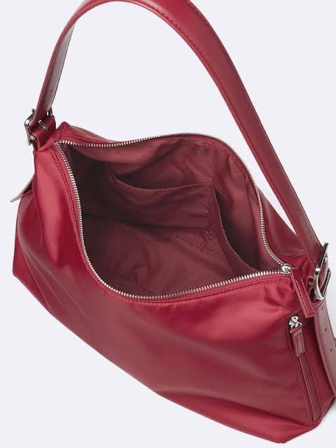 GU 2-way Nylon Bag (Category: Shoulder Bags) located in Makati City. Submitted by chihiro31 (Listing ID 1467658722, Image 3). Description: - Bought at a GU branch in Tokyo - Used once or twice - Super cute!!.