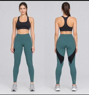 (Category: ) located in . Submitted by wintersummerboutique (Listing ID 1467827026, Image 1). Description: .