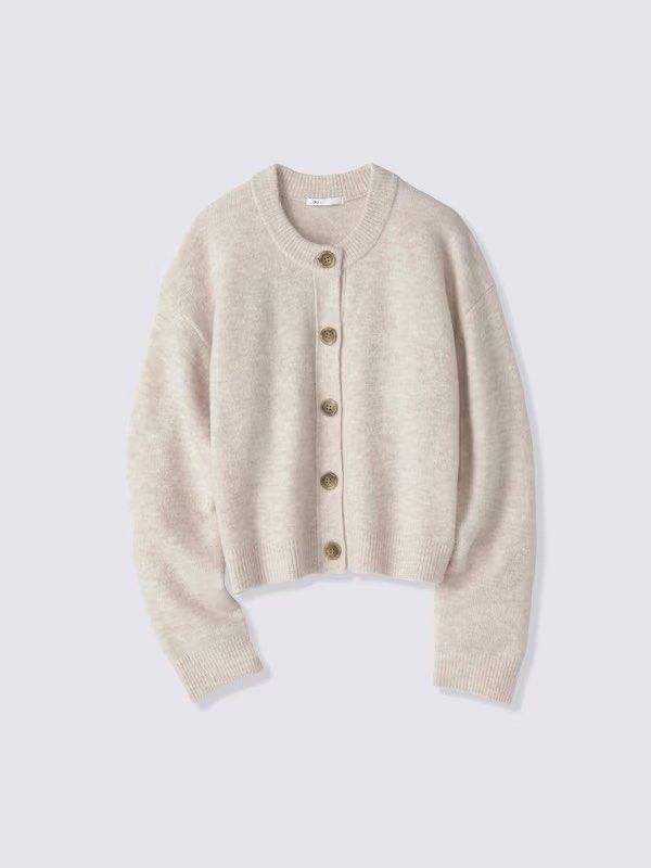 GU BEIGE CARDIGAN (Category: Coats, Jackets and Outerwear) located in Manila. Submitted by dearlili_ (Listing ID 1467727116, Image 1). Description: .