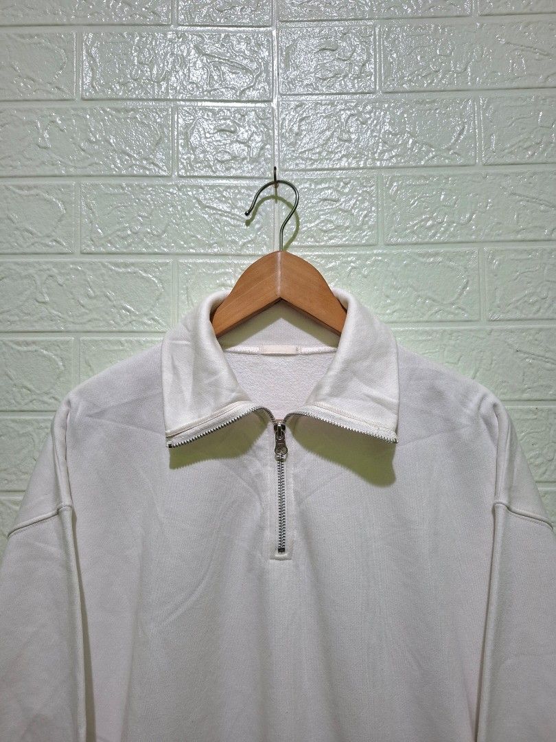 GU HALFZIP SWEATSHIRT (Category: Coats, Jackets and Outerwear) located in Cebu City. Submitted by uniqloarchives_ (Listing ID 1467649596, Image 2). Description: GU HALFZIP SWEATSHIRT BEST FIT MEDIUM WIDTH: 21 LENGTH: 27 📌EXCELLENT CONDITION 📌Color rate: 10/10 📌 WASHED READY TO WEAR 📌 NO ISSUE 📍LOCATION:CEBU CITY 📦COURIER:J&T or MAXIM COD 🏷️₱650 + sf.