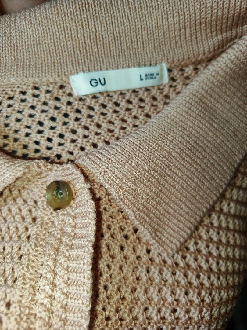 GU KNITTED TOPS large(21*23) (Category: Others Tops) located in Quezon City. Submitted by ahyazheabea (Listing ID 1467719189, Image 2). Description: .