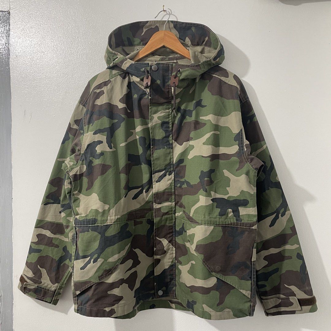 GU Men's Mountain Parka (XL) (Category: Coats, Jackets and Outerwear) located in Quezon City. Submitted by 2h3nji (Listing ID 1467809611, Image 2). Description: • XL • 25x27 • 9.5/10 color rate • Excellent condition • No issues 1,200💵 Tandang Sora📍.