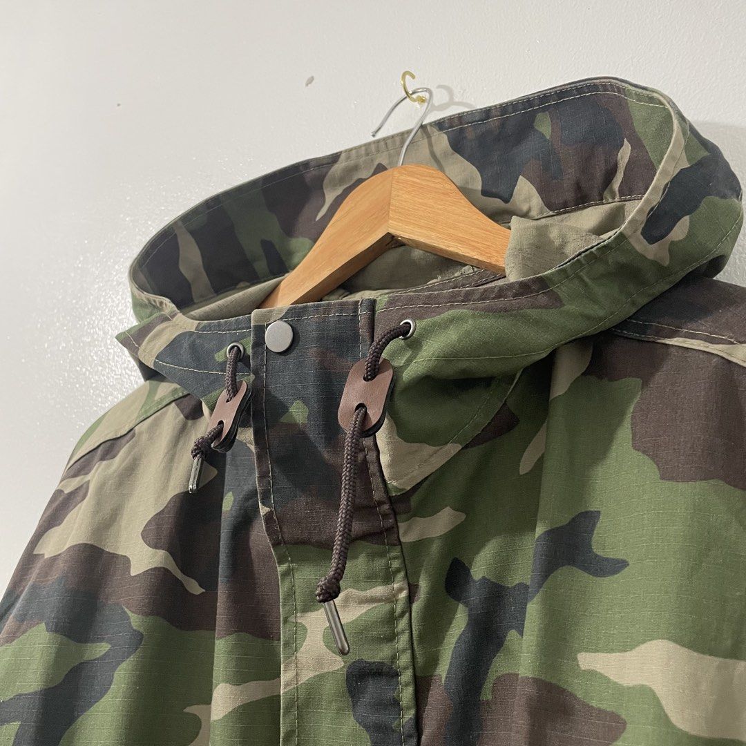 GU Men's Mountain Parka (XL) (Category: Coats, Jackets and Outerwear) located in Quezon City. Submitted by 2h3nji (Listing ID 1467809611, Image 3). Description: • XL • 25x27 • 9.5/10 color rate • Excellent condition • No issues 1,200💵 Tandang Sora📍.