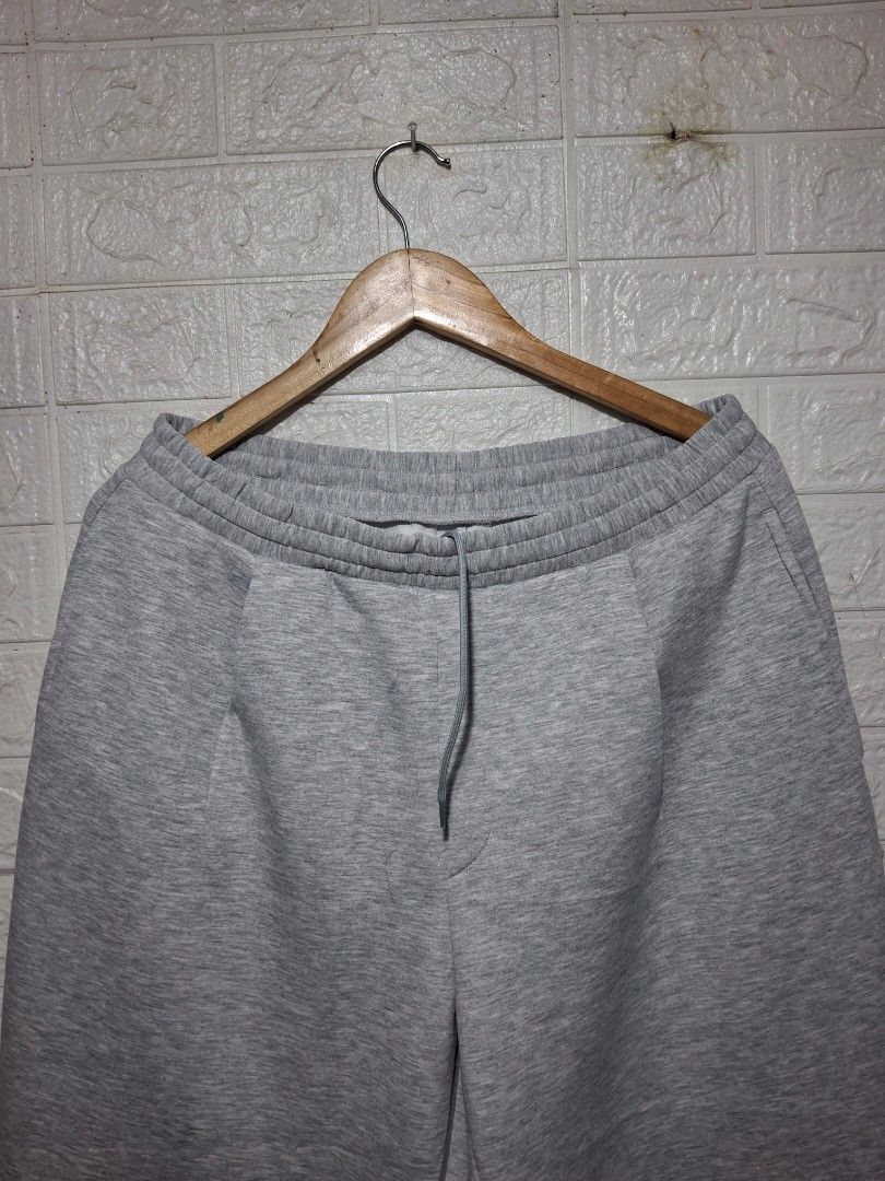 GU Puff Sweat Carrot Pants for Men (Category: Joggers) located in Angeles City. Submitted by livemountain.e2ae07 (Listing ID 1467717741, Image 2). Description: GU Puff Sweat Carrot Pants for Men LARGE W15 L40 HEM 9 GOOD AS NEW PLUS SF.