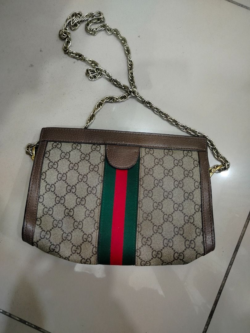 Gucci (Category: Cross-body Bags) located in Caloocan City. Submitted by ritubado_19 (Listing ID 1467714204, Image 3). Description: Freeshipping Excellent condition 2way bag Sling or shoulder bag pwde.