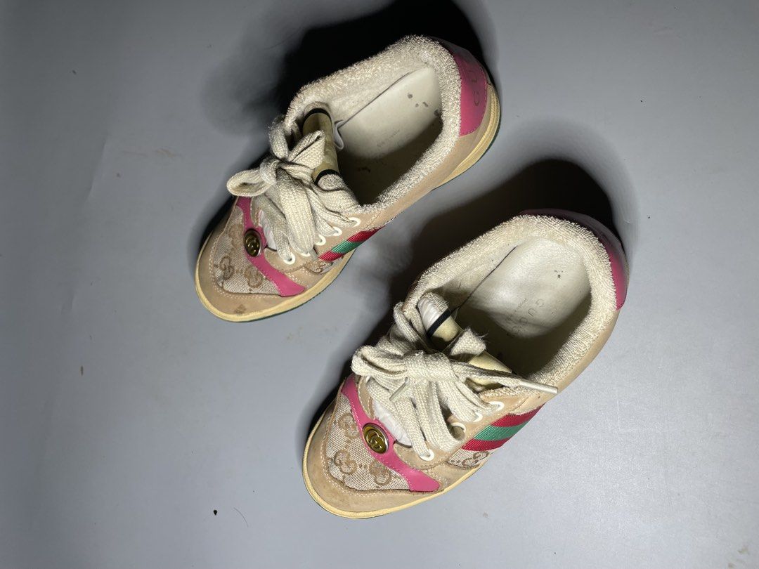 Gucci GG screener (Category: Sneakers) located in Tacloban City. Submitted by susthriftshop (Listing ID 1467794284, Image 3). Description: Gucci Excellent condition No sole separation very minimal dragging Size 35 .
