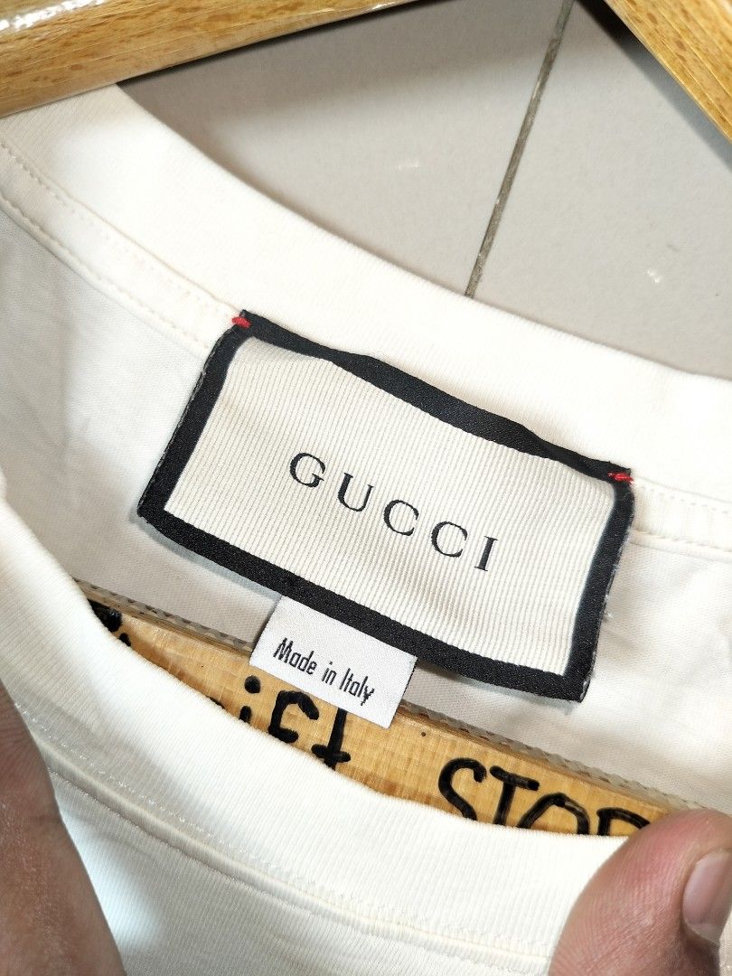 Gucci x Mickey / Astro (Category: Luxury Apparel) located in Ilagan. Submitted by goodsanddeals-a73c28 (Listing ID 1467696374, Image 2). Description: Good As new condition W - 21 L - 26 No issue.