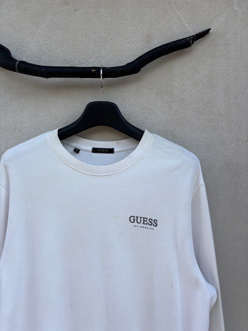 Guess Crewneck/Sweatshirt (Category: Coats, Jackets and Outerwear) located in Baybay. Submitted by thrift.ed2023 (Listing ID 1467666428, Image 2). Description: Guess Crewneck/Sweatshirt Large to XL 23x29 No Issue Need Wash Good as New .