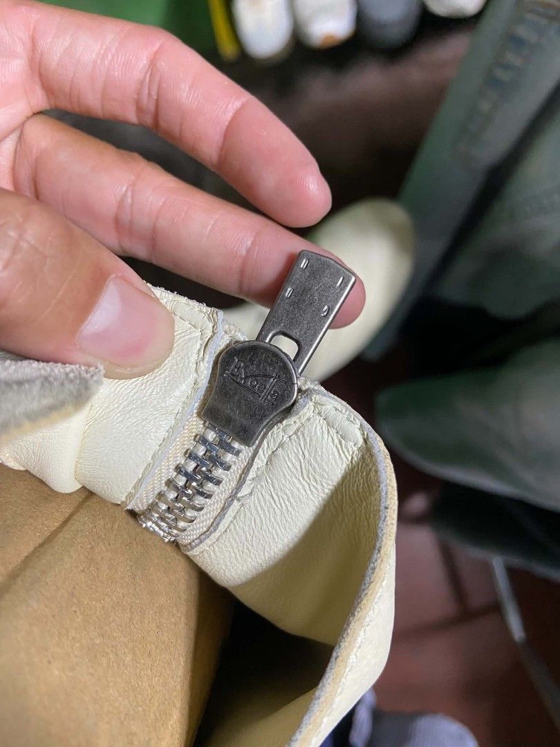 GUIDI BOOTS (Category: Sneakers & Footwear) located in Nabua. Submitted by supermix5119 (Listing ID 1467675807, Image 3). Description: Guidi BOOTS Size 37 Very Good Condition 2000+Sf.