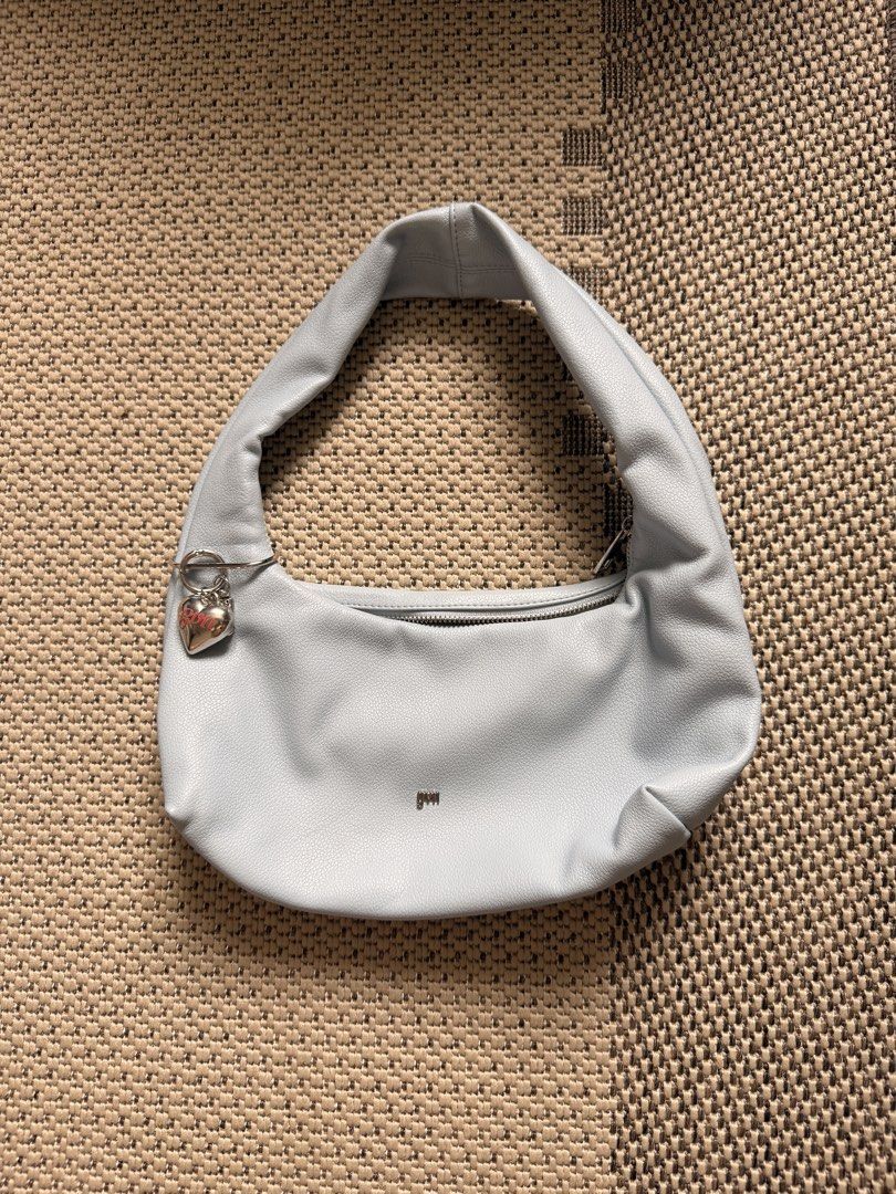 GVN Light Blue Hobo Bag (Category: Shoulder Bags) located in Quezon City. Submitted by shopcutiepie (Listing ID 1467611997, Image 1). Description: .