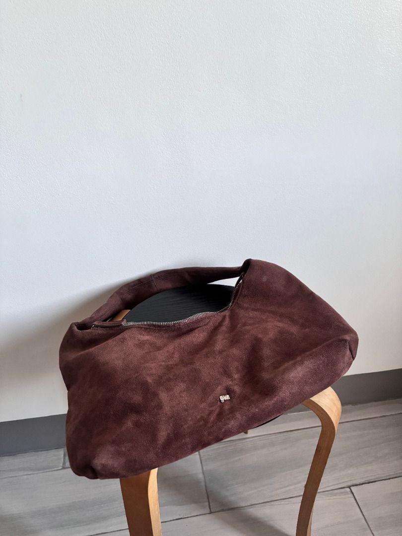 GVN Medium Hobo Bag in Suede Cocoa (Category: Shoulder Bags) located in Caloocan City. Submitted by ripleyabre70238 (Listing ID 1467682312, Image 3). Description: Medium Hobo Bag in Suede Cocoa Well used, but in still very good condition. No damages at all, zippers are still intact. Just a bit of brushing and wiping on the suede itself, then it's good as new. Bought for PHP2,200 Selling for P800.