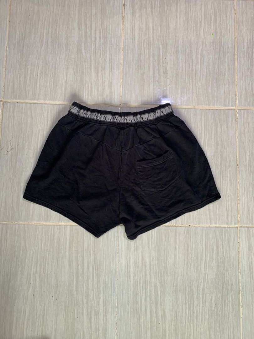 Gymshark Cotton Training / Sweat Shorts (Category: Activewear) located in Argao. Submitted by topoyyow08 (Listing ID 1467798216, Image 3). Description: MOP:GCASH MOD:J&T NO COD PAYMENT FIRST PM FOR MORE INFO 📩📩📩.
