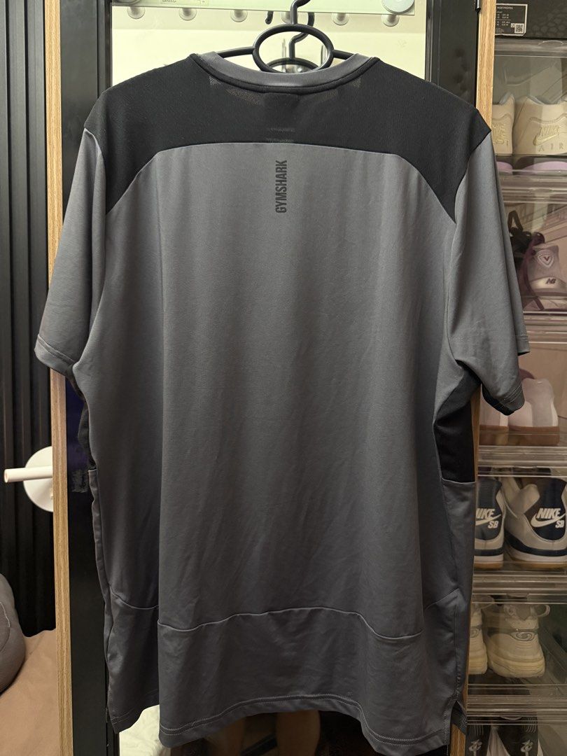 Gymshark dri fit tee (Category: Activewear) located in Manila. Submitted by affarni (Listing ID 1467781510, Image 2). Description: Like new Size XL (fits true) 20x29 dimes Php 900.