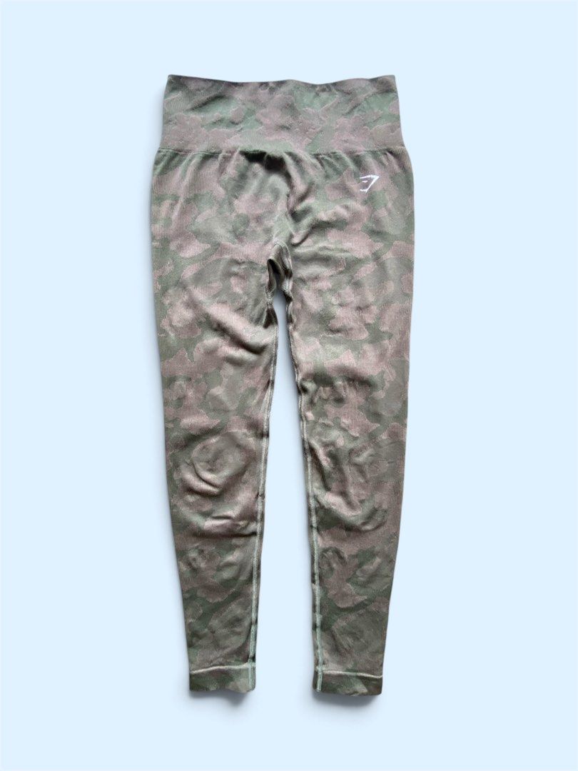 GYMSHARK LEGGINGS (Category: Activewear) located in Dapitan. Submitted by bolandojh07634 (Listing ID 1467613048, Image 1). Description: 𝐆𝐘𝐌𝐒𝐇𝐀𝐑𝐊 24 to 26 waistline 31 length Small to Medium No Issue Excellent Condition 🏷️550.