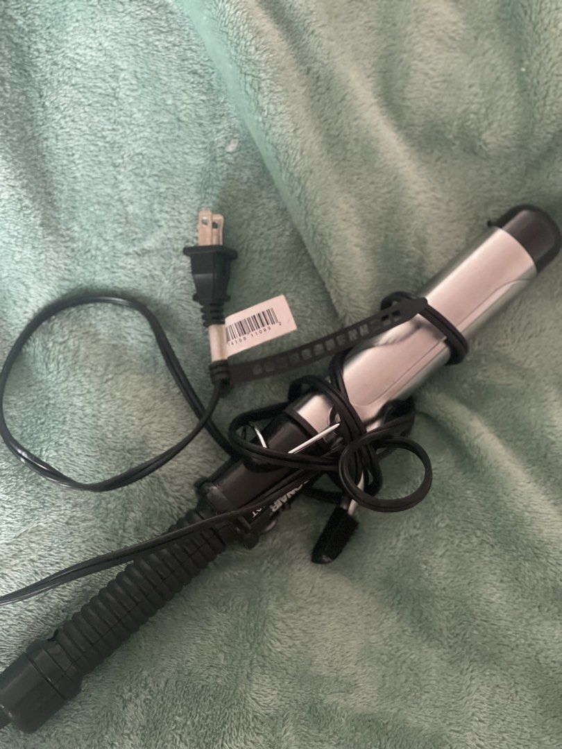 Hair Curlers (Category: Hair) located in Makati City. Submitted by loushhh (Listing ID 1462762329, Image 3). Description: .