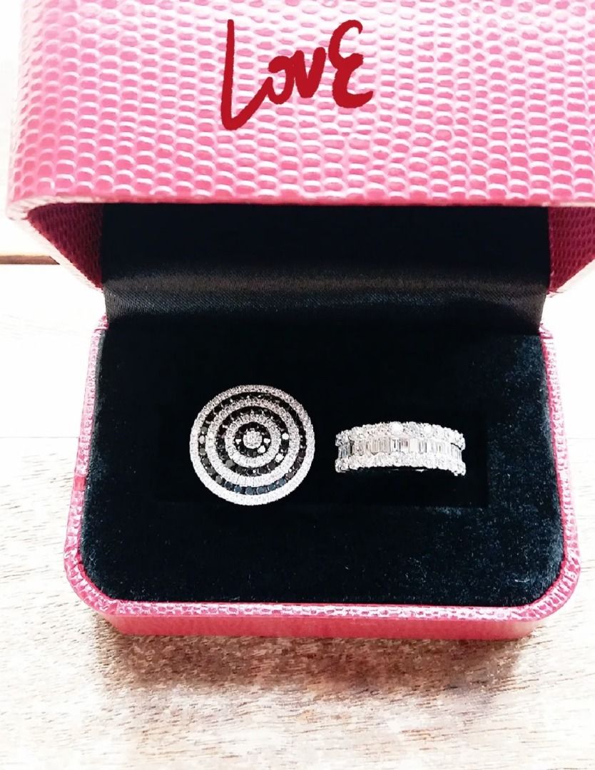 half eternity emerald rings moissanite (Category: Rings) located in Quezon City. Submitted by japanandsingaporeluxepreloved (Listing ID 1467670693, Image 3). Description: .