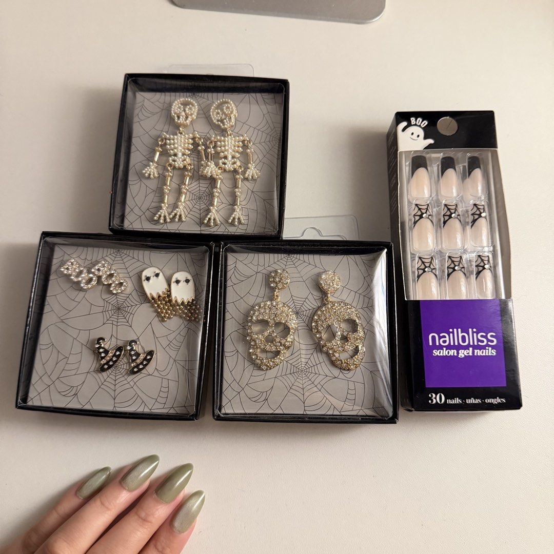 halloween skull earrings and nails accessories (Category: Accessory Holder, Box & Organizers) located in Bulacan. Submitted by femalethings (Listing ID 1467800176, Image 1). Description: sold as set mop gcash bdo mod jnt.
