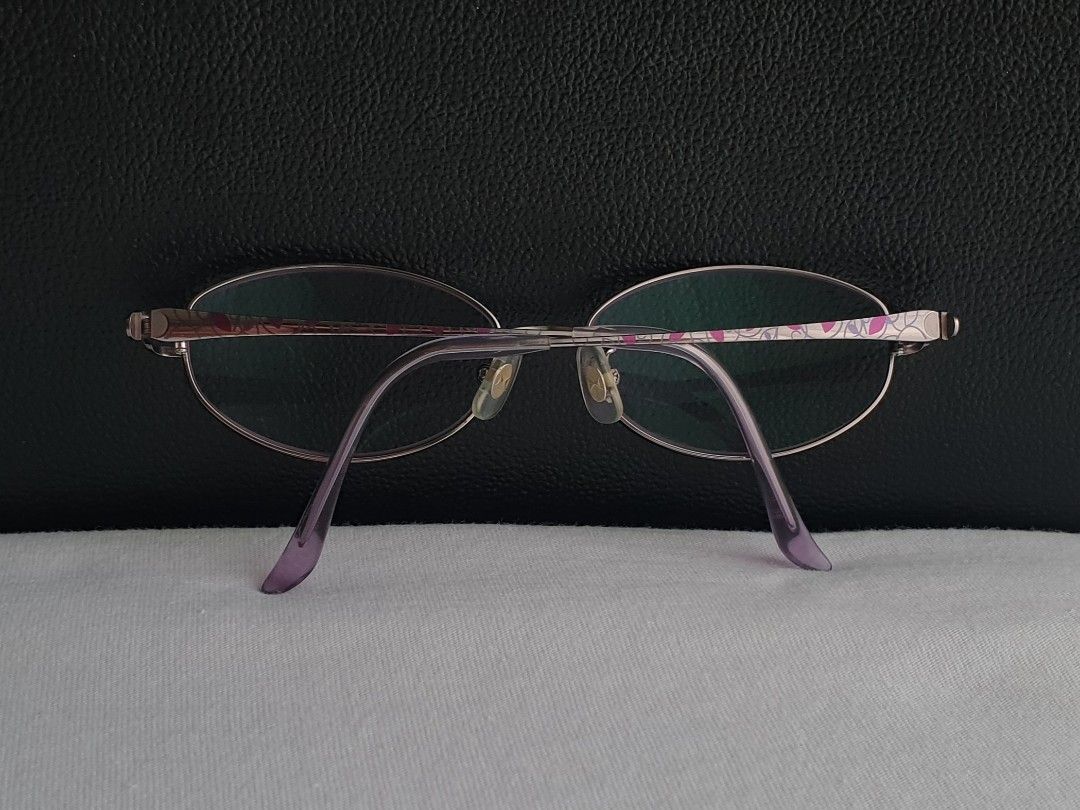 Hanae Mori Titanium Eyeglass Frame (Category: Sunglasses & Eyewear) located in Quezon City. Submitted by WasalakTwo (Listing ID 1467751543, Image 3). Description: Bought in Japan Durable and high quality Goodcondition Still presentable Lens are graded, but replaceable Open for delivery nationwide Front Width 13cm Front Height 3.4cm.
