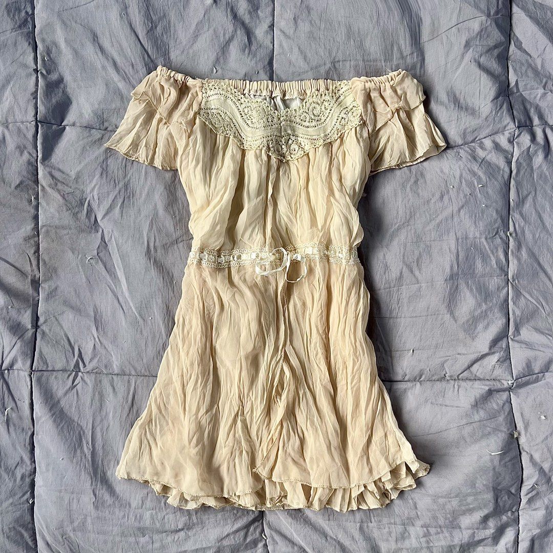 hand picked tops (Category: Blouses) located in Butuan. Submitted by ishacai (Listing ID 1467738548, Image 3). Description: .