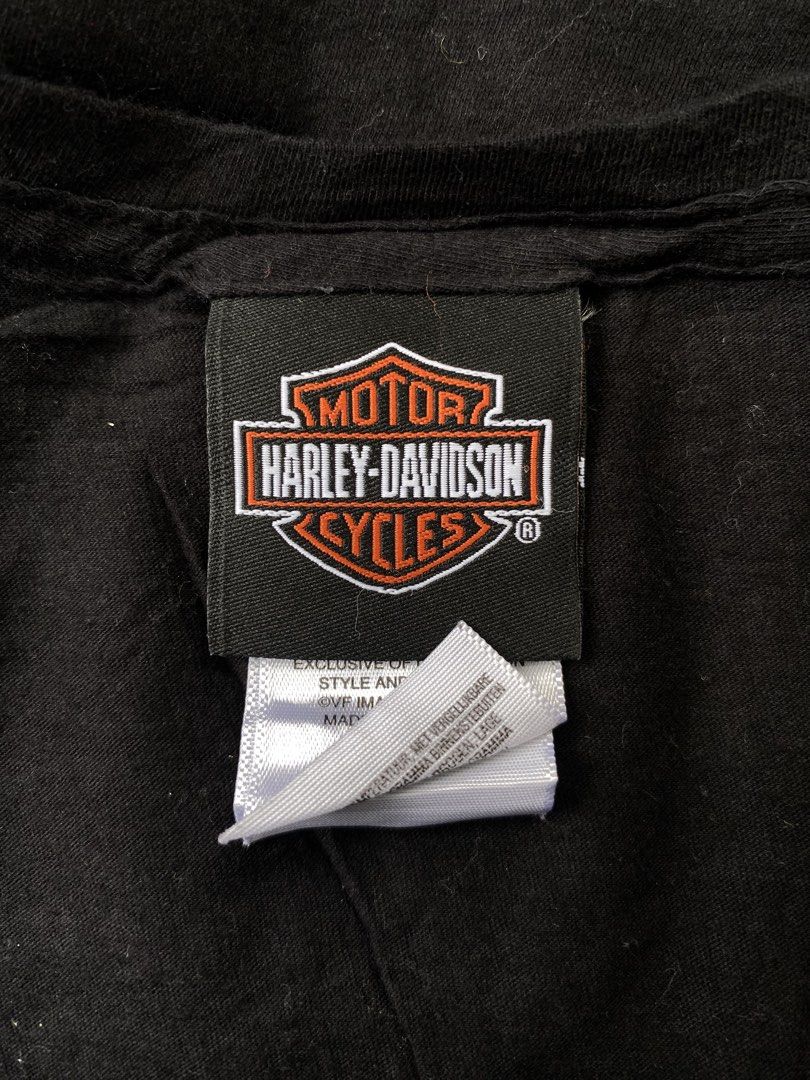 Harley Davidson V-Neck Tee (Category: Shirts) located in Kalibo. Submitted by bryaninosa20819 (Listing ID 1467721044, Image 3). Description: Harley Davidson V-Neck Tee Dimes : 15x24 Excellent Condition Color Rate 10 Need Wash.