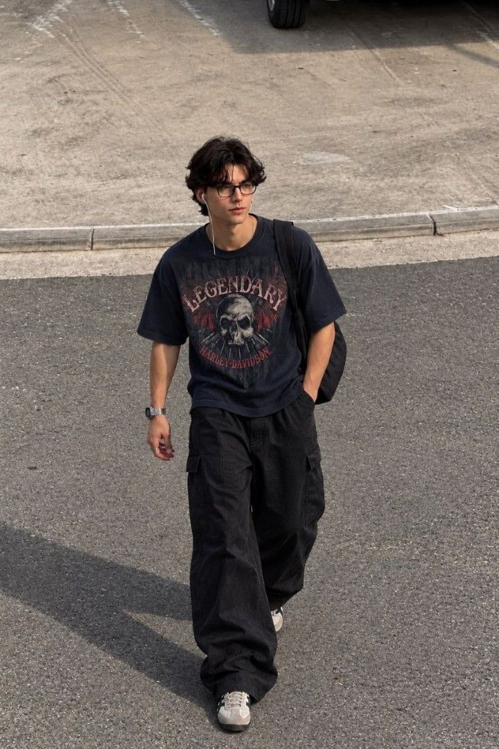HarleyDavidson Barnett El Paso Texas Skull tee (Category: Tshirts & Polo Shirts ) located in Bayambang. Submitted by marvinarenasph (Listing ID 1467718559, Image 2). Description: Brand: Harley-Davidson (Barnett, El Paso) Lesser Primt Design Flat Dimes: 20x26 Size Medium- Semi Large issue: Minimal LooseStitch Sleeve Price: 449 📍Location Bautista Pangasinan .