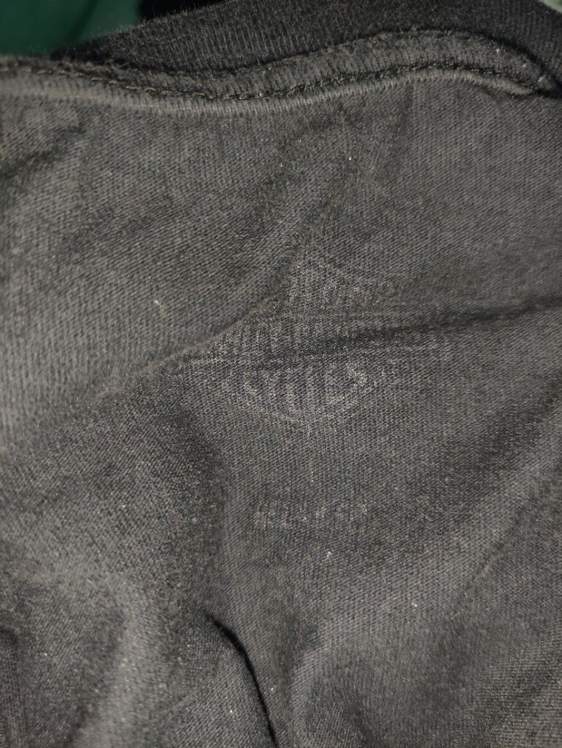 Harley-Davidson Eagle Graphic T-Shirt Black Size L (Category: Tshirts & Polo Shirts ) located in Quezon City. Submitted by lexthrift (Listing ID 1467688974, Image 3). Description: - Brand: Harley-Davidson - Color: Black - Size: L (Relaxed fit) - Material: 100% Cotton - Design: Large eagle graphic with '1903' on chest and 'Over A Century Strong' on the back - Origin: Made in China - Condition: Perfect for casual everyday wear.