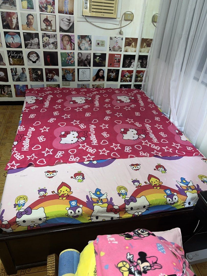 Hello Kitty & Minnie Mouse Pink Blanket 2 IN 1 (Category: Bedding & Towels) located in Arayat. Submitted by atlantamillionairesclub (Listing ID 1467640885, Image 3). Description: 2 BLANKETS FOR 200 PESOS.