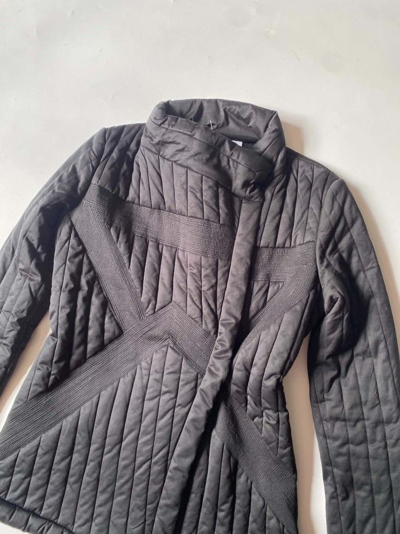 Helmut Lang puff biker (Category: Coats, Jackets and Outerwear) located in Baguio. Submitted by dapper_deals (Listing ID 1467697684, Image 3). Description: Helmut Lang Puff Biker Quilt Jacket Dimentions: Length - 26 Width - 17 Shoulder - 16 Sleeves - 24.