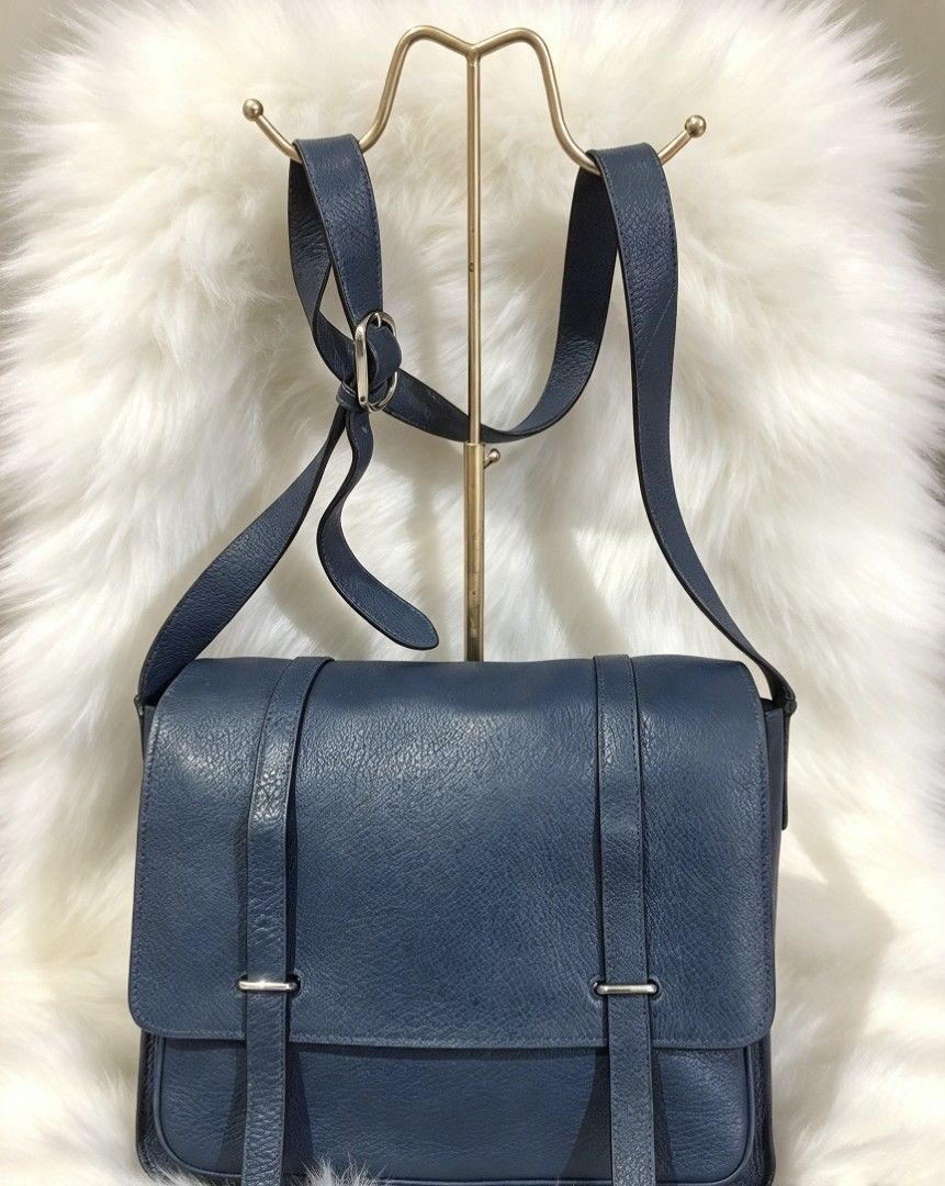 Hermes bag (Category: Cross-body Bags) located in Iloilo. Submitted by khonz (Listing ID 1467764227, Image 1). Description: no flaw.