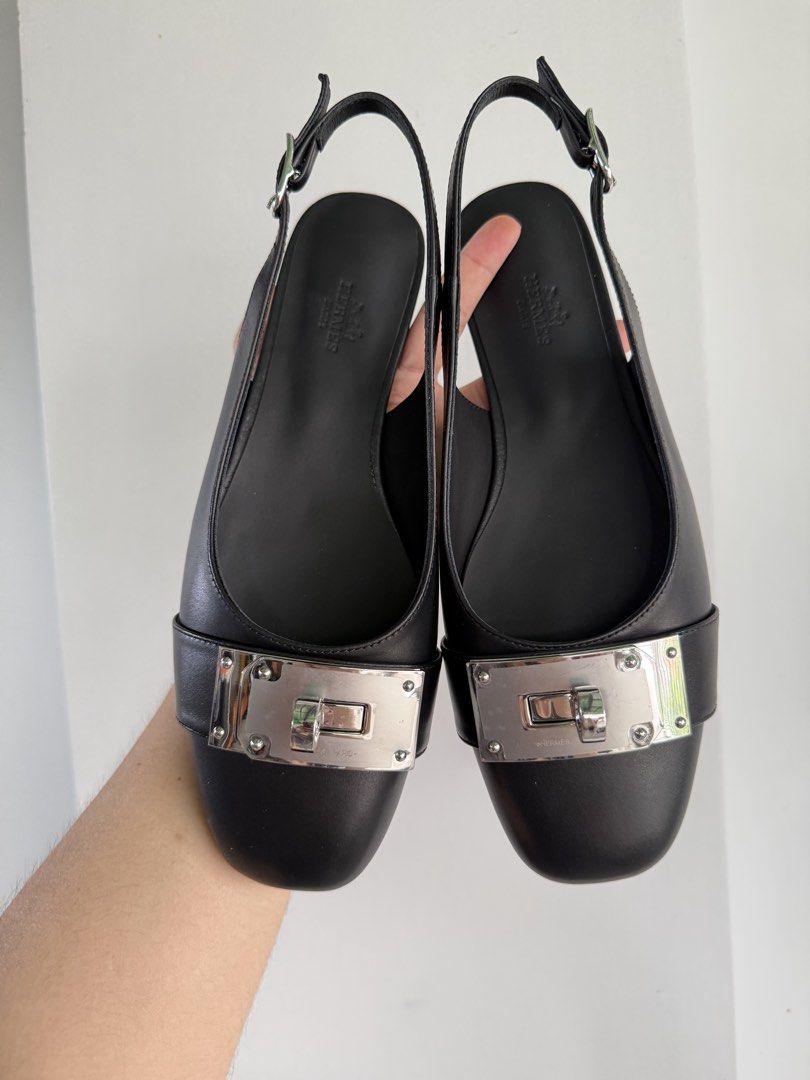 Hermes EUR 38 (Category: Sandals) located in Antipolo. Submitted by ceraken_luxpreloved (Listing ID 1467648638, Image 1). Description: .
