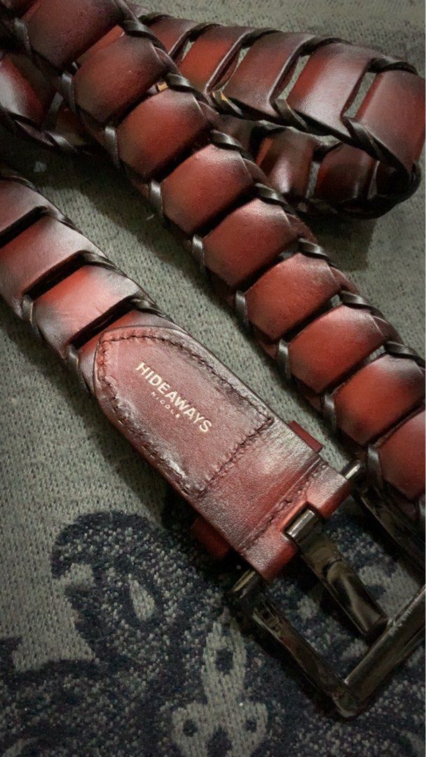 Hideaways nicole (Category: Belts) located in Aloran. Submitted by cowskin_927 (Listing ID 1467711081, Image 3). Description: Hideaways nicole leather belt Waist free 28/38 can fit No flaws.