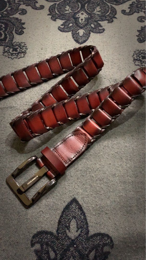 Hideaways nicole (Category: Belts) located in Aloran. Submitted by cowskin_927 (Listing ID 1467711081, Image 2). Description: Hideaways nicole leather belt Waist free 28/38 can fit No flaws.