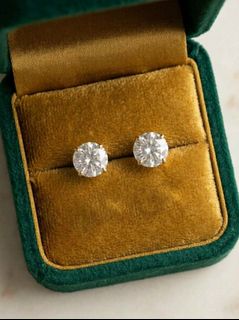 (Category: ) located in . Submitted by allaboutgemsandco (Listing ID 1467605816, Image 1). Description: .
