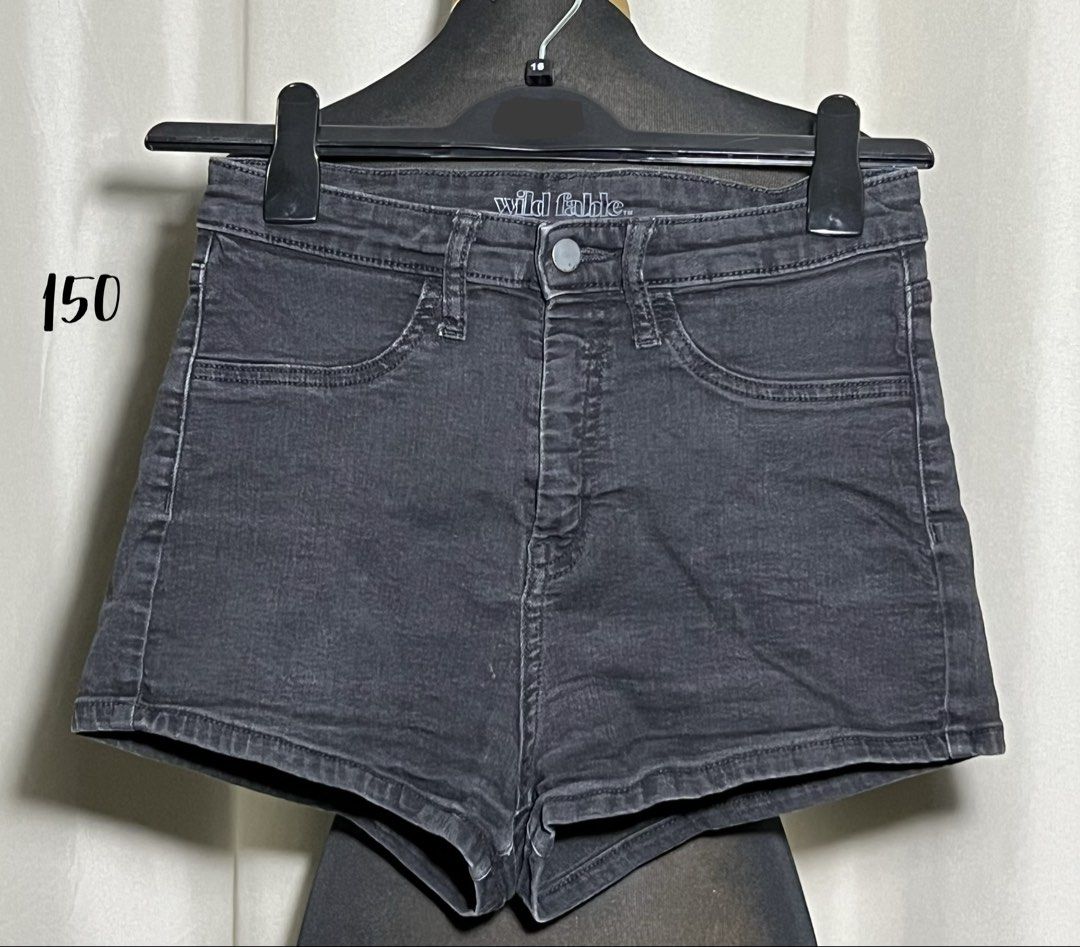 High rise jean shorts (Category: Shorts) located in Las Pinas. Submitted by jilanah (Listing ID 1467755022, Image 1). Description: Size says 10/30A Would best fit small .