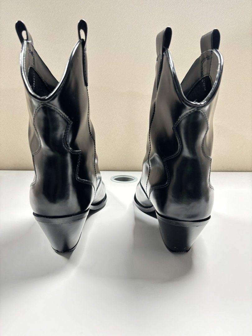 h&m cowboy boots size 42 (Category: Boots) located in Quezon City. Submitted by jdonor (Listing ID 1467639910, Image 3). Description: .