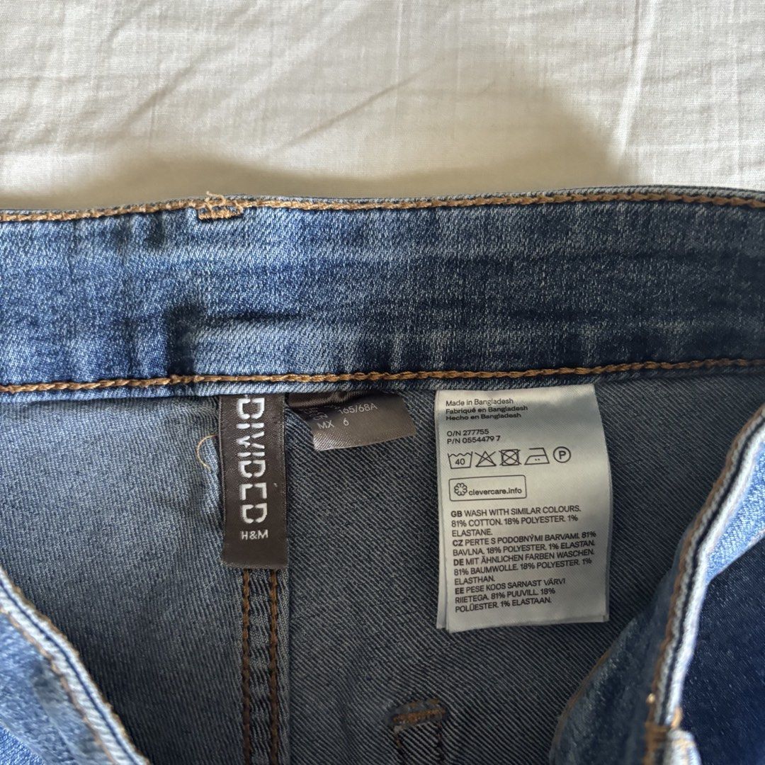 H&M Denim Highwaist Short (Category: Shorts) located in Binan City. Submitted by myprelovedhaul (Listing ID 1467617876, Image 2). Description: - fits 23-24| length 15 - gained weight , no when worn photos! - last price posted! - please message only if sure buyer! - limited replies only. - Available unless mark as sold. - Ship via j&t or lalamove for same day. -Mode of payment: Gcash 📍Biñan Laguna .