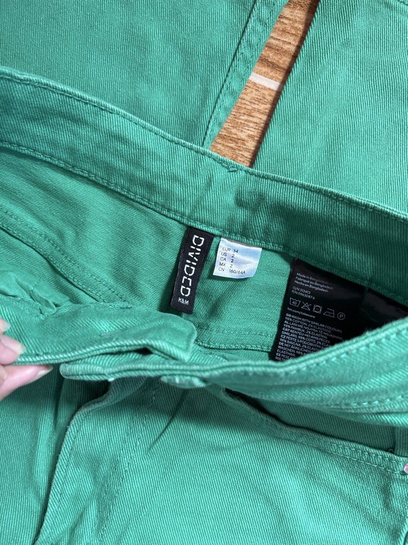 H&M Divided Green Flare Jeans (Category: Jeans) located in Manila. Submitted by _foryou (Listing ID 1467672625, Image 3). Description: dm for when worn! color is still vibrant & excellent!.