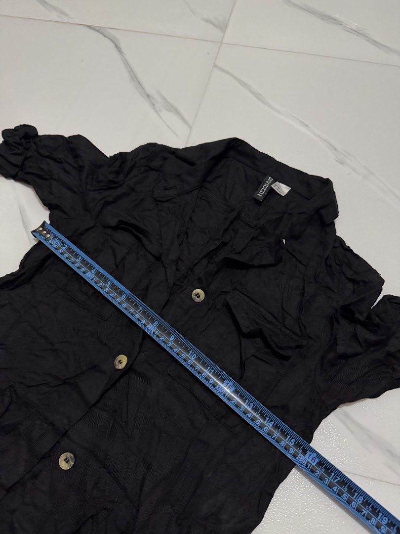 H&M Dress (Category: Dresses) located in Las Pinas. Submitted by gmonteros (Listing ID 1467685881, Image 3). Description: .