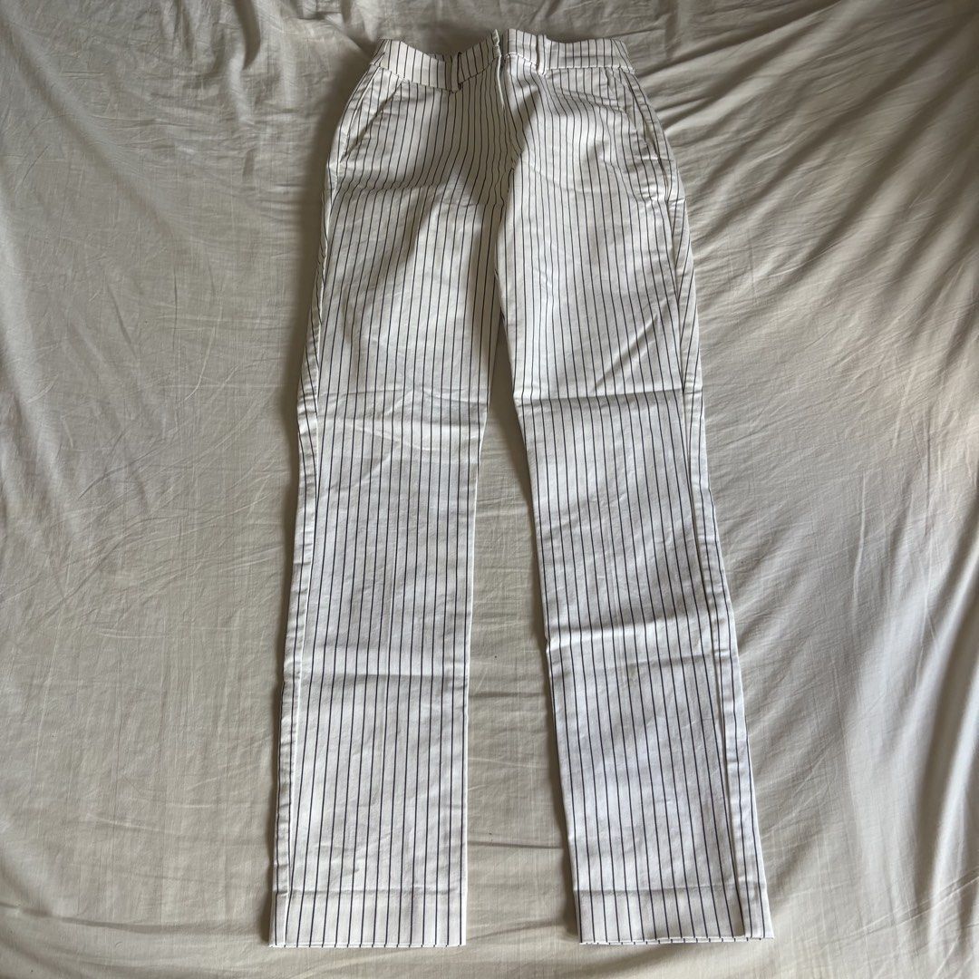 H&M Formal White Stripe Trouser (Category: Other Bottoms) located in Binan City. Submitted by myprelovedhaul (Listing ID 1467619896, Image 1). Description: - fits 20-24| length 38 - gained weight , no when worn photos! - last price posted! - please message only if sure buyer! - limited replies only. - Available unless mark as sold. - Ship via j&t or lalamove for same day. -Mode of payment: Gcash 📍Biñan Laguna .